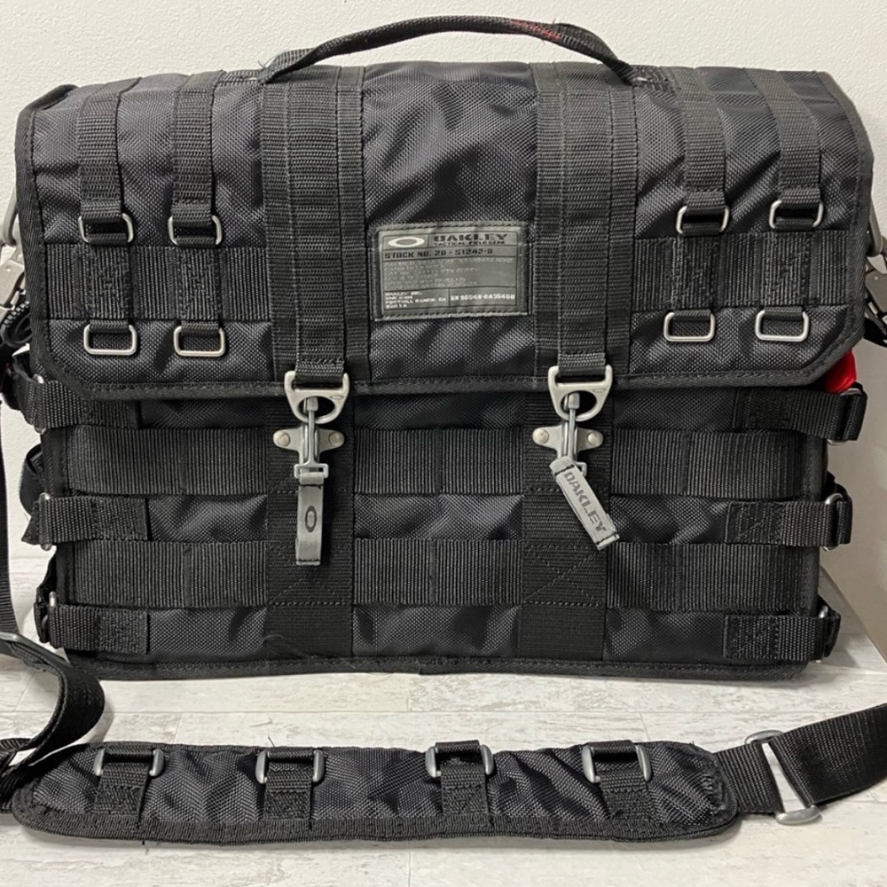 Oakley tactical field laptop bag